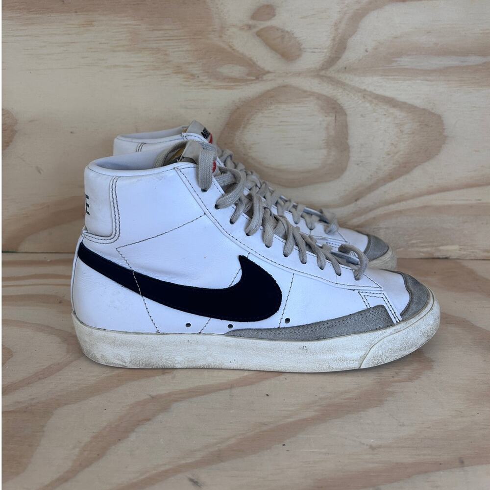Nike - Blazer Mid 77 Vintage - Trainers Shoes - Black - Women's - 7 - CZ1055-100